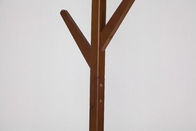 Ganchos de madeira do suporte 6 do gancho de revestimento da noz home lisos para a roupa de proteção