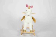 Unicórnio de madeira do cavalo de balanço dos brinquedos da criança branca para o bicho de pelúcia alto Seat da cremalheira
